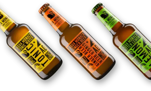 Drei Flaschen Aqua Monaco: Tonic Water, Ginger Beer und Bitter Lemon. Erfrischende Getränke für jeden Geschmack.