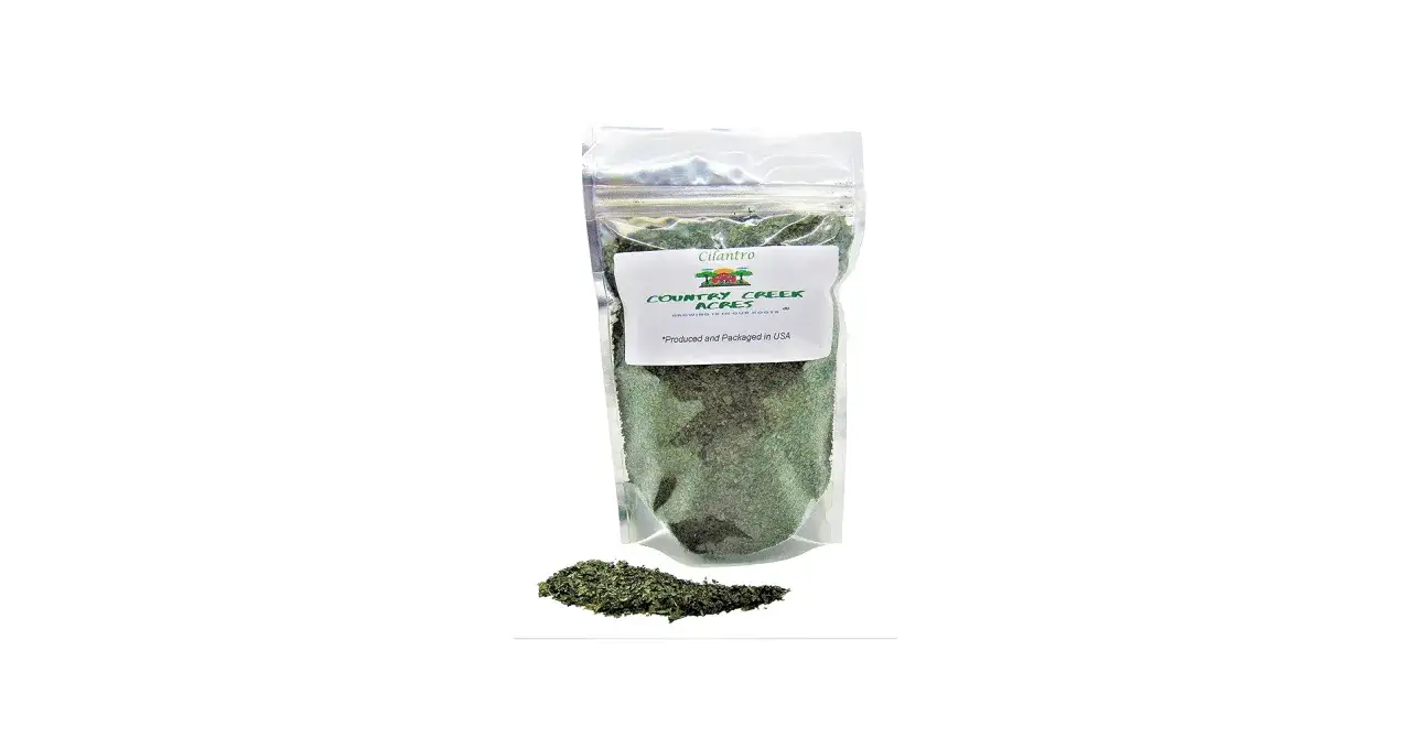 Tüte mit getrocknetem Koriander von Country Creek Acres. Der frische Koriander Geschmack für Ihre Gerichte.